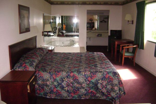 GARDEN INN AND SUITES HOGANSVILLE (Hogansville)